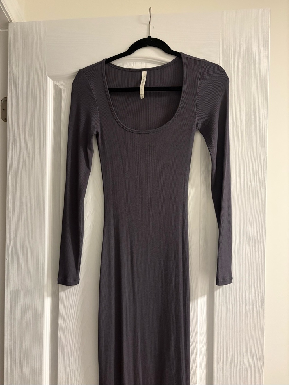 Aritzia The Group by Babaton Long Sleeve Scoop Midi Dress - Charcoal Gray